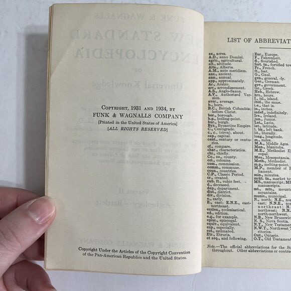 Funk n Wagnalls New Standard Encyclopedia 1931 1934 V II Archeology to Bartlett - Picture 8 of 13